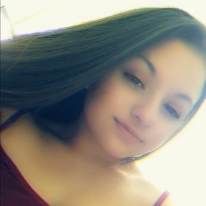 Meet your Posher, Selena